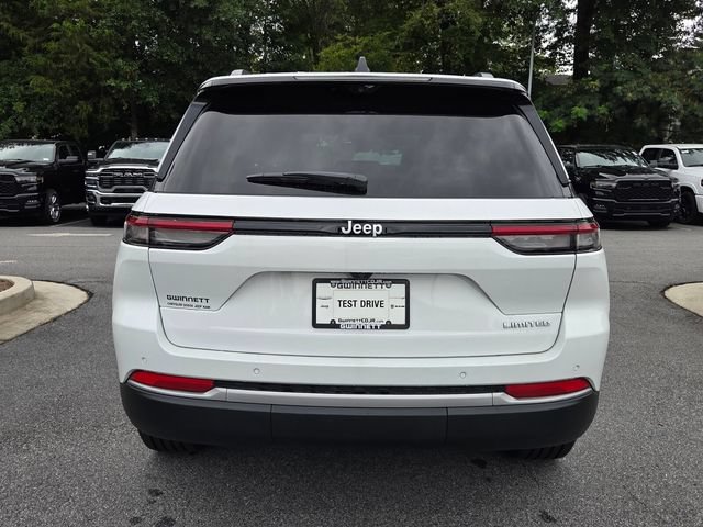 New 2026 Jeep Grand Cherokee Limited w/ Luxury Tech Group II RWD image 7