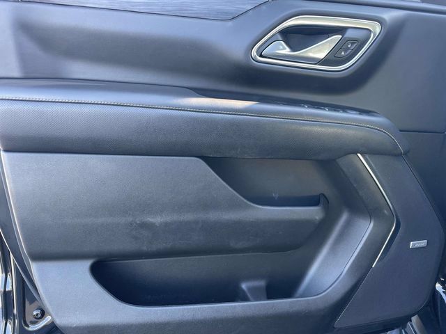 Used 2021 GMC Yukon SLT RWD image 16