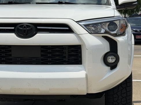 Used 2024 Toyota 4Runner SR5 Premium w/ Moonroof Package AWD/4WD image 8
