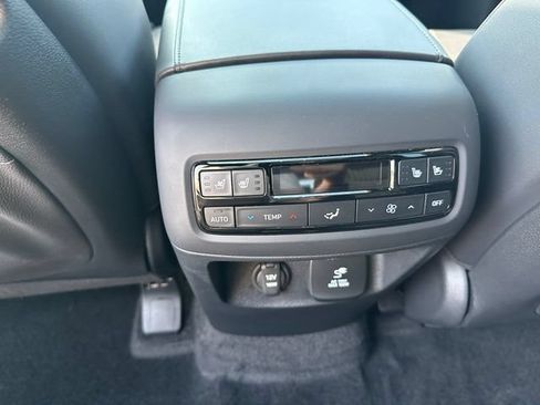 Used 2025 Hyundai Palisade Calligraphy AWD/4WD image 21