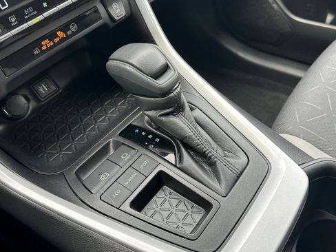 Used 2024 Toyota RAV4 XLE image 21