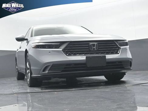 Used 2023 Honda Accord EX-L image 18