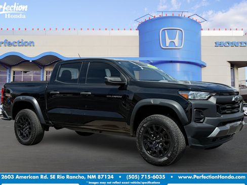 Used 2023 Chevrolet Colorado Trail Boss w/ Advanced Trailering Package AWD/4WD image 1