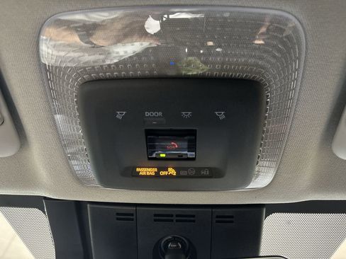 Certified 2025 Toyota Prius Plug-In Hybrid image 16