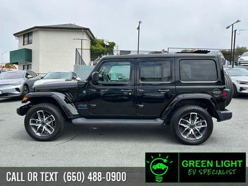 Used 2024 Jeep Wrangler Unlimited w/ LED Headlamp & Fog Lamp Group AWD/4WD image 9
