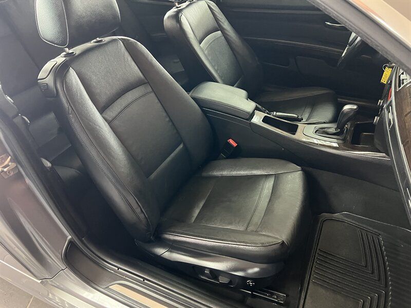 Used 2011 BMW 328i xDrive Coupe AWD/4WD image 25