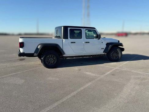 New 2026 Jeep Gladiator Sport image 13