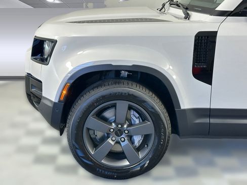 Used 2026 Land Rover Defender 110 S image 10