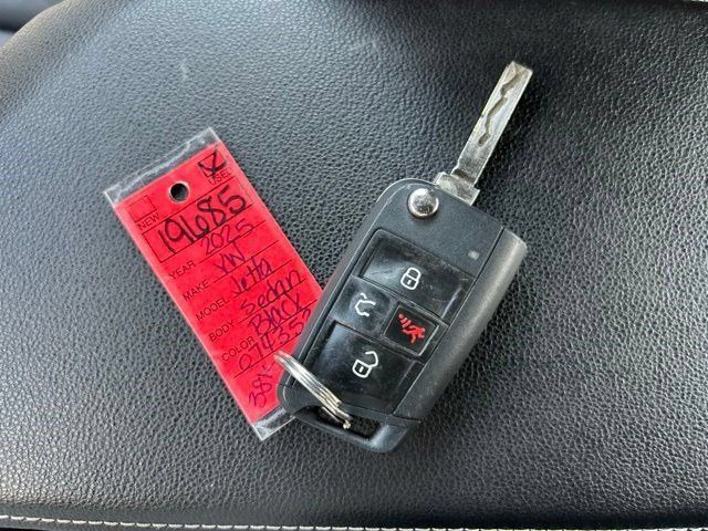 Used 2025 Volkswagen Jetta Sport FWD image 60