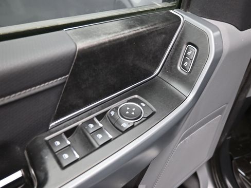 Used 2022 Ford F150 XLT w/ Equipment Group 302A High image 6