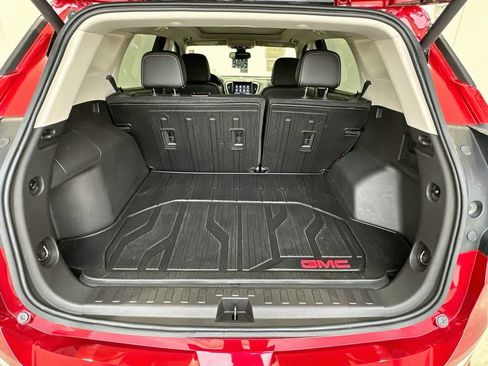 Used 2024 GMC Terrain Denali w/ Denali Premium Package AWD/4WD image 25