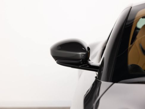 Used 2019 Ferrari Portofino RWD image 32