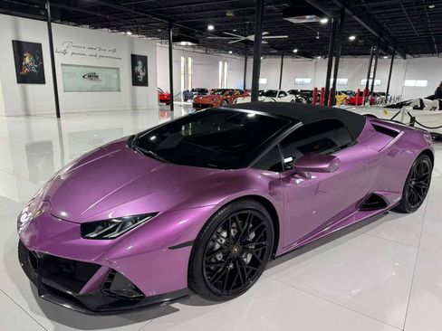 Used 2022 Lamborghini Huracan EVO image 10