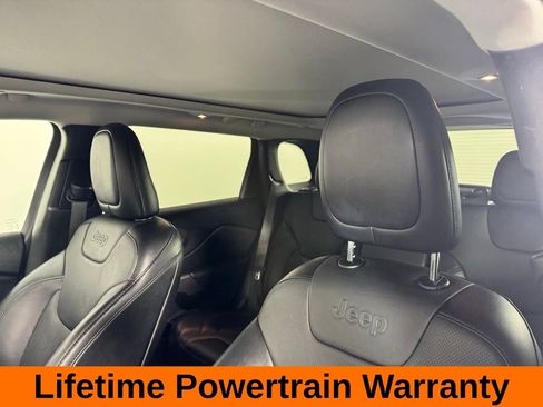 Used 2022 Jeep Cherokee Limited image 9