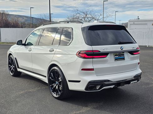 New 2026 BMW X7 xDrive40i w/ Executive Package image 4