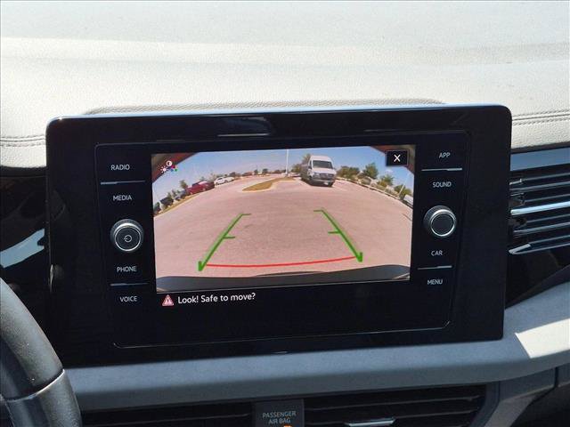 Used 2025 Volkswagen Jetta SE FWD image 13