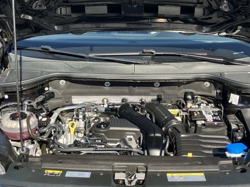 Used 2023 Volkswagen Taos SEL image 37