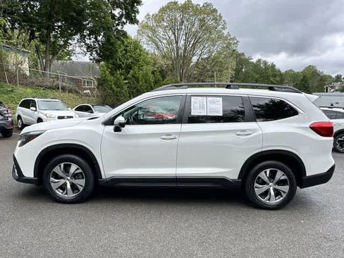 Certified 2023 Subaru Ascent Premium w/ Convenience Package AWD/4WD image 2
