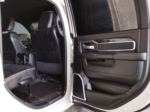 Used 2022 RAM 2500 Laramie AWD/4WD image 15