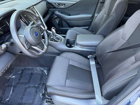 Used 2025 Subaru Outback Premium AWD/4WD image 5