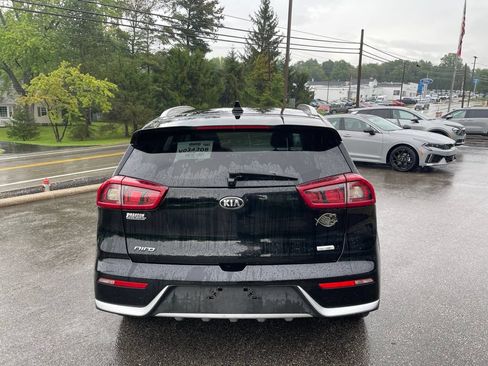 Used 2019 Kia Niro LX FWD image 2