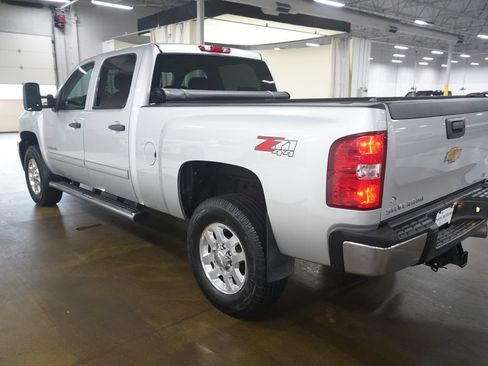 Used 2013 Chevrolet Silverado 2500 LT w/ Interior Plus Package AWD/4WD image 4
