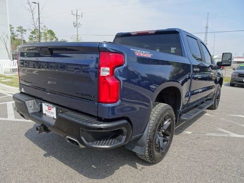Used 2021 Chevrolet Silverado 1500 Custom Trail Boss w/ LPO, Dark Essentials Package image 4