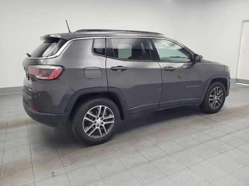 Used 2017 Jeep Compass Latitude w/ Safe & Security Group FWD image 10