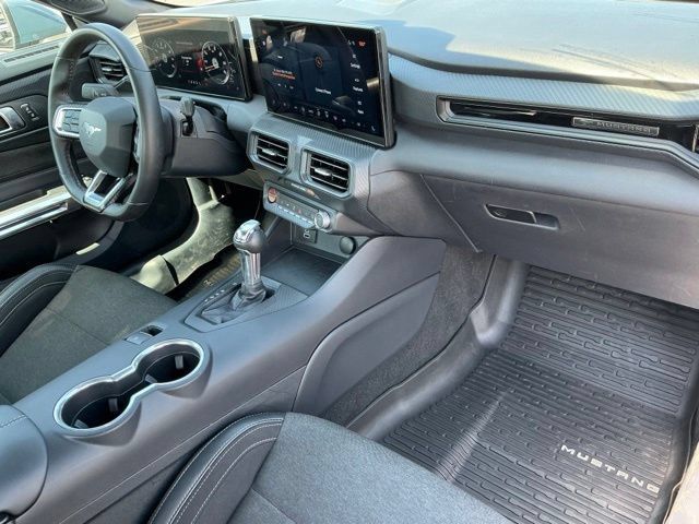 Used 2024 Ford Mustang Coupe RWD image 22