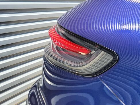 Certified 2023 Porsche Macan AWD/4WD image 16