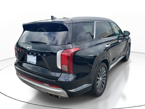 Used 2024 Hyundai Palisade Calligraphy FWD image 8