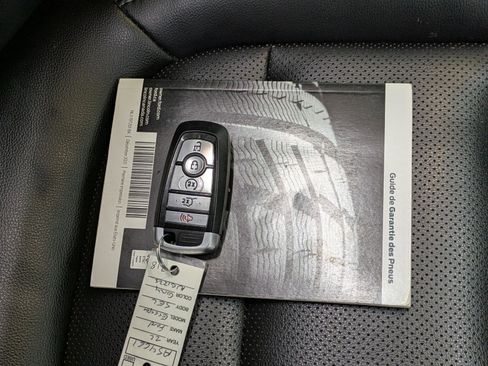 Used 2022 Ford Escape SEL image 31