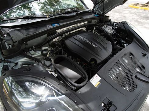 Used 2021 Porsche Macan w/ Premium Package Plus AWD/4WD image 74