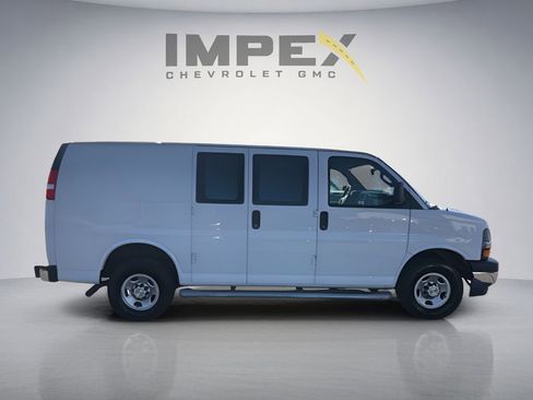 Used 2023 Chevrolet Express 2500 w/ Driver Convenience Package RWD image 6