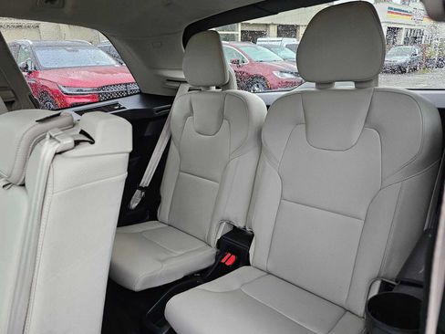 Used 2020 Volvo XC90 T5 Momentum w/ Protection Package AWD/4WD image 19