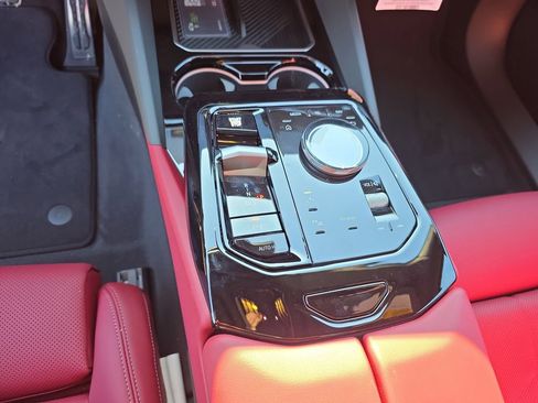 New 2026 BMW 530i xDrive w/ M Sport Package image 17