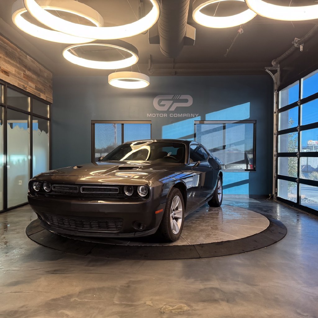 Used 2023 Dodge Challenger SXT RWD image 7