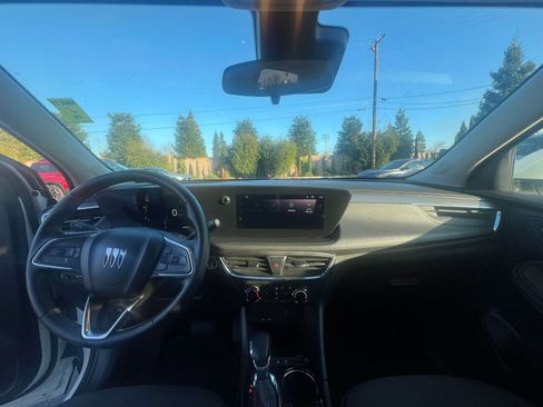 Used 2025 Buick Encore GX Preferred image 33