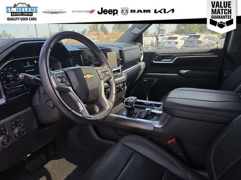 Used 2023 Chevrolet Silverado 1500 LTZ w/ LTZ Premium Package AWD/4WD image 10