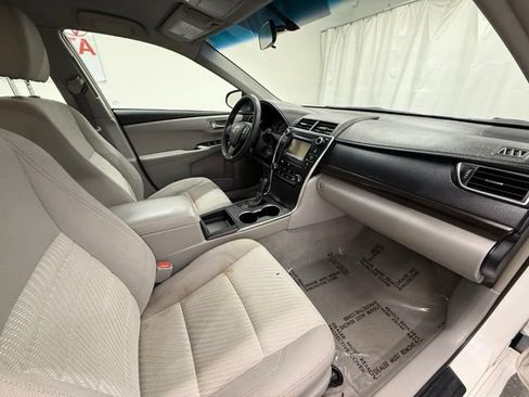 Used 2015 Toyota Camry LE FWD image 9