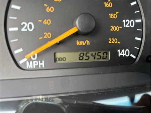 Used 1999 Toyota Avalon XLS image 9