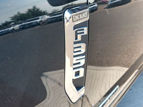 Used 2020 Ford F350 King Ranch w/ King Ranch Ultimate Package AWD/4WD image 11