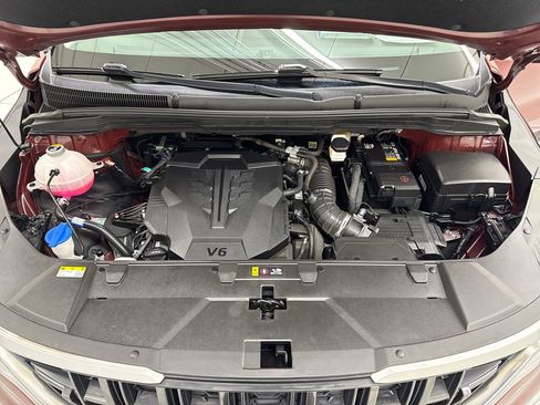 Used 2023 Kia Carnival EX FWD image 10