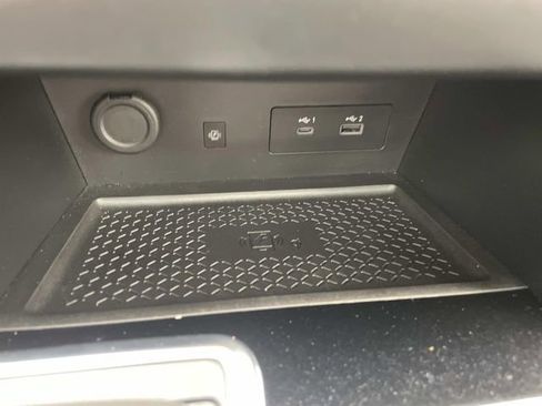 Certified 2023 Nissan Pathfinder Platinum w/ Black Appearance Package image 27