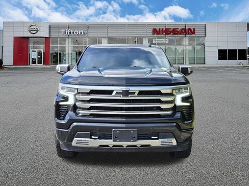 Used 2024 Chevrolet Silverado 1500 High Country w/ High Country Premium Package AWD/4WD image 2