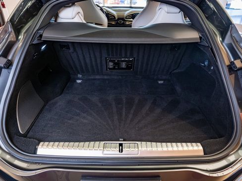 Used 2024 Ferrari Purosangue image 33