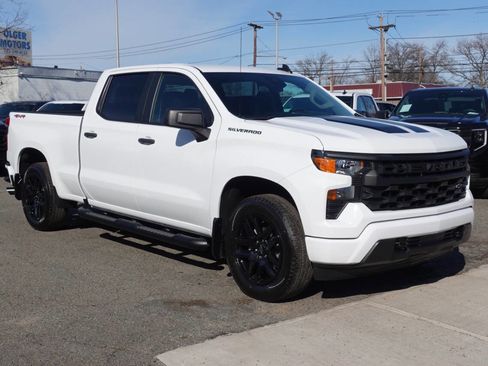 Used 2024 Chevrolet Silverado 1500 Custom w/ Rally Edition AWD/4WD image 5