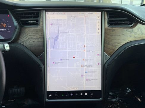 Used 2020 Tesla Model X Long Range image 15