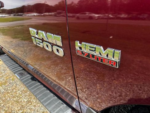 Used 2018 RAM 1500 Express w/ Express Value Package AWD/4WD image 8