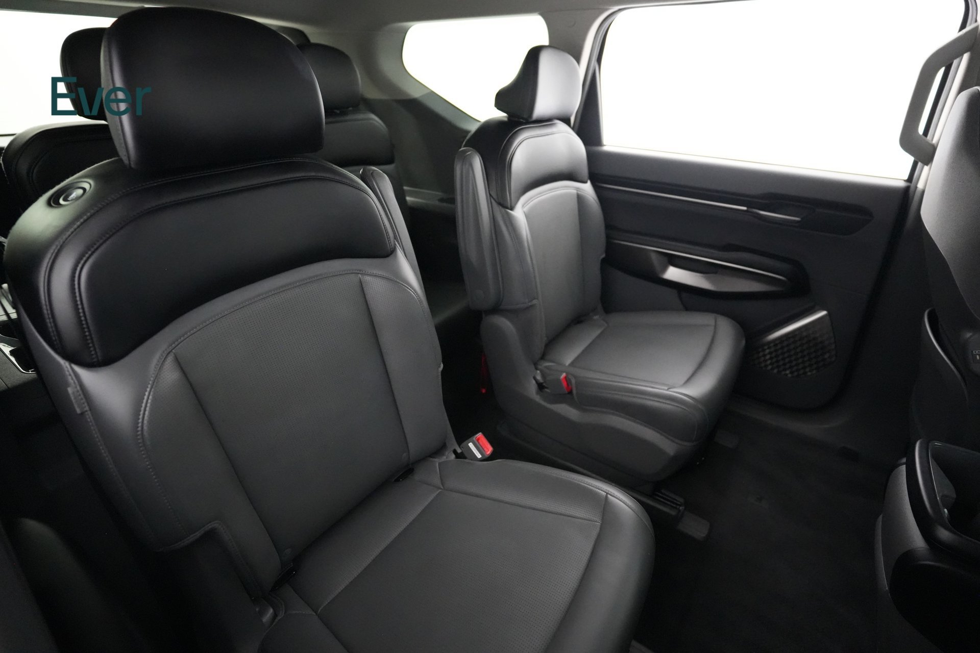 Used 2024 Kia EV9 Light Long Range RWD image 5